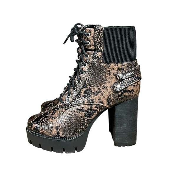 🌻NEW Charles by Charles David Wyatt Animal Print Lace-Up Ankle Boots Size 7.5 - Picture 6 of 15